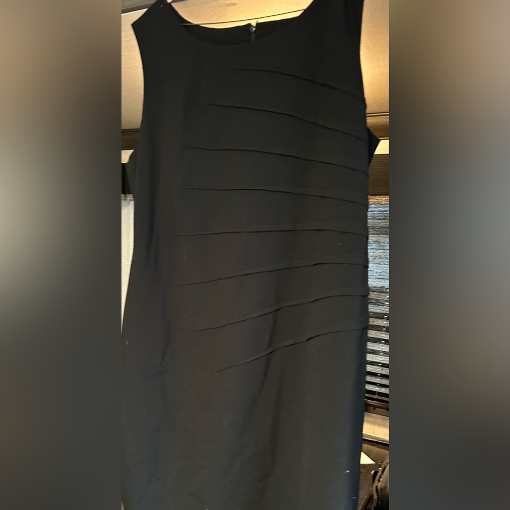 Sleeveless black dress